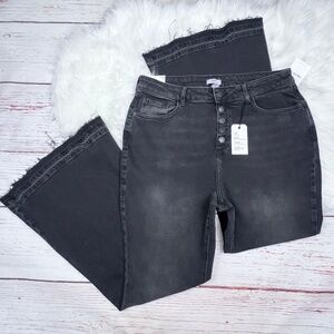 👖|•FOREVER 21•| Faded Black Flare Leg Super High Rise Slim Fit Regular Length👖